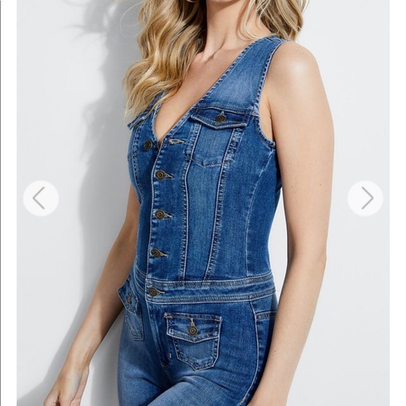 ♥️ NEW Guess JumpSuit - Picture 3 of 8